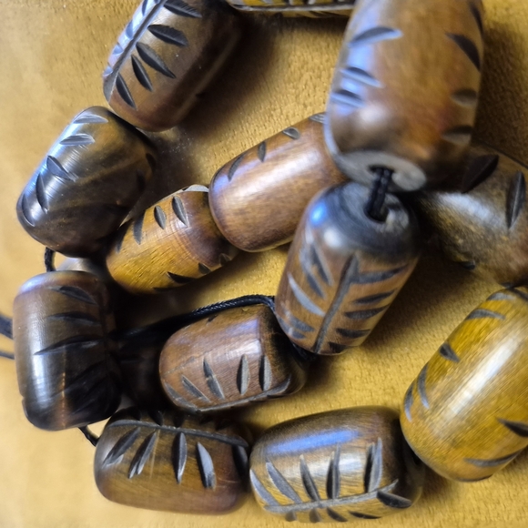 Vintage Wooden  Carved Strung  Beads - Picture 1 of 3